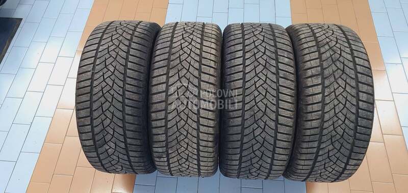 Goodyear 245/40 R18 Zimska