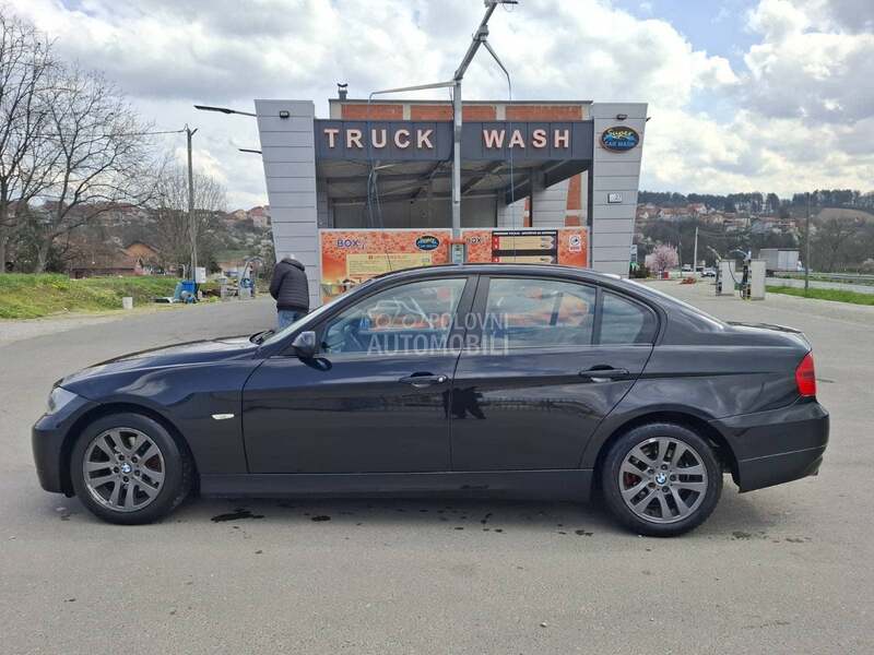 BMW 320 E90