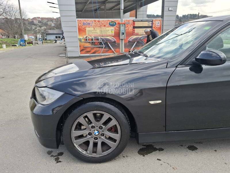 BMW 320 E90
