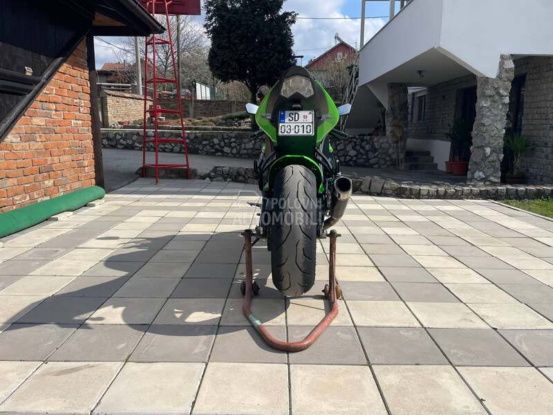 Kawasaki zx 10 r