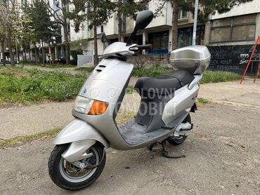 Piaggio Sfera 125