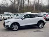 Audi Q2 L E D  N A V I