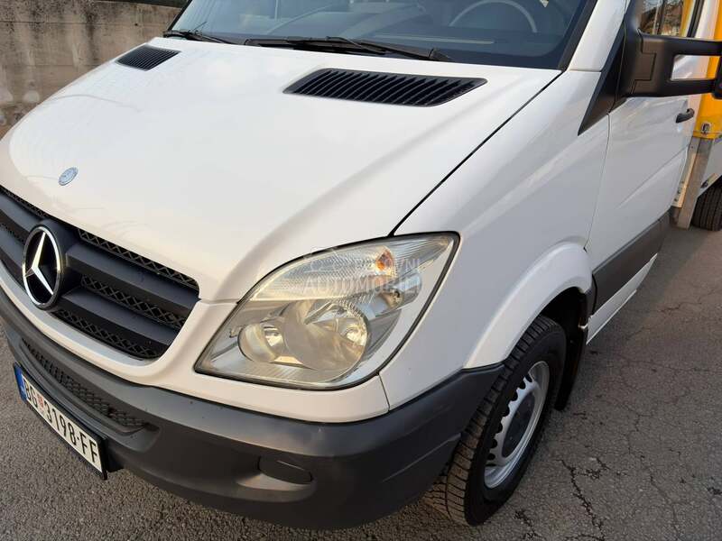 Mercedes Benz Sprinter