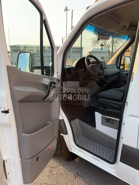 Mercedes Benz Sprinter
