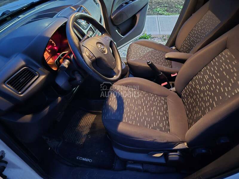Opel Combo 1.6 CDTI