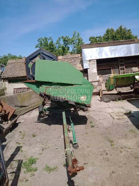 John Deere 1075