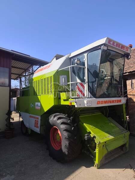 Claas Dominator 88