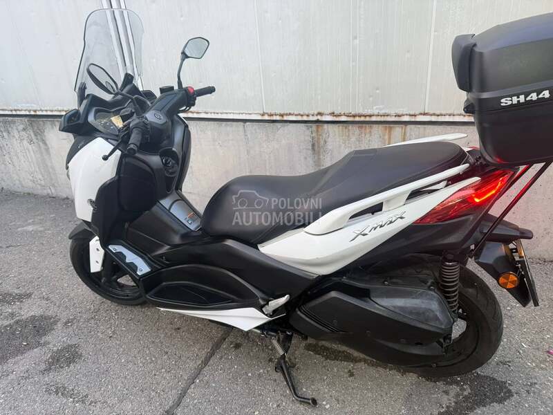 Yamaha X Max 300