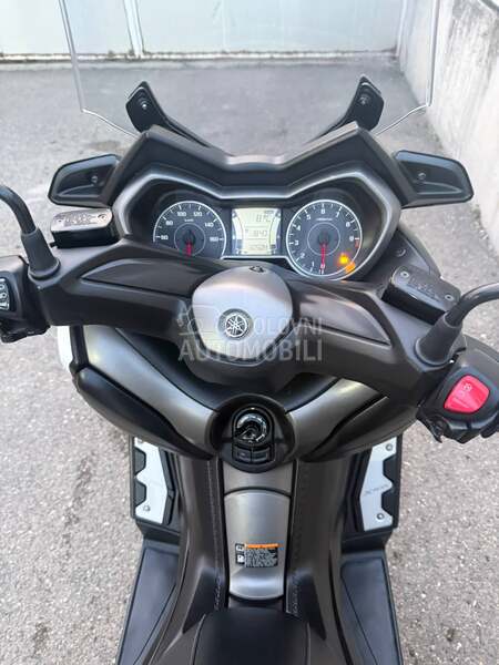 Yamaha X Max 300