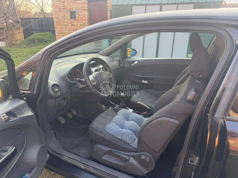 Opel Corsa D 