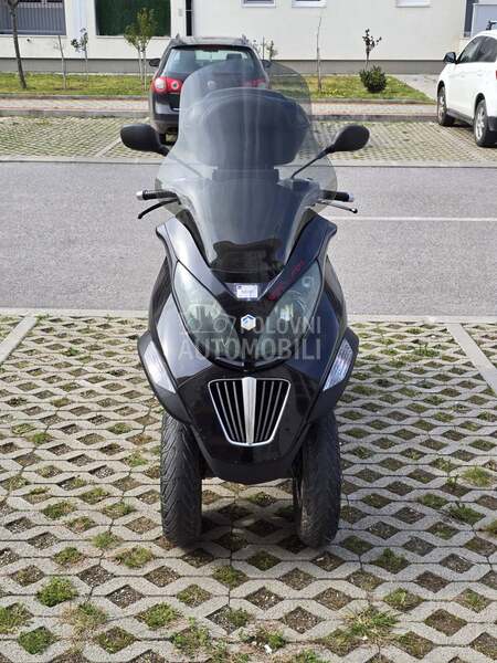Piaggio MP3