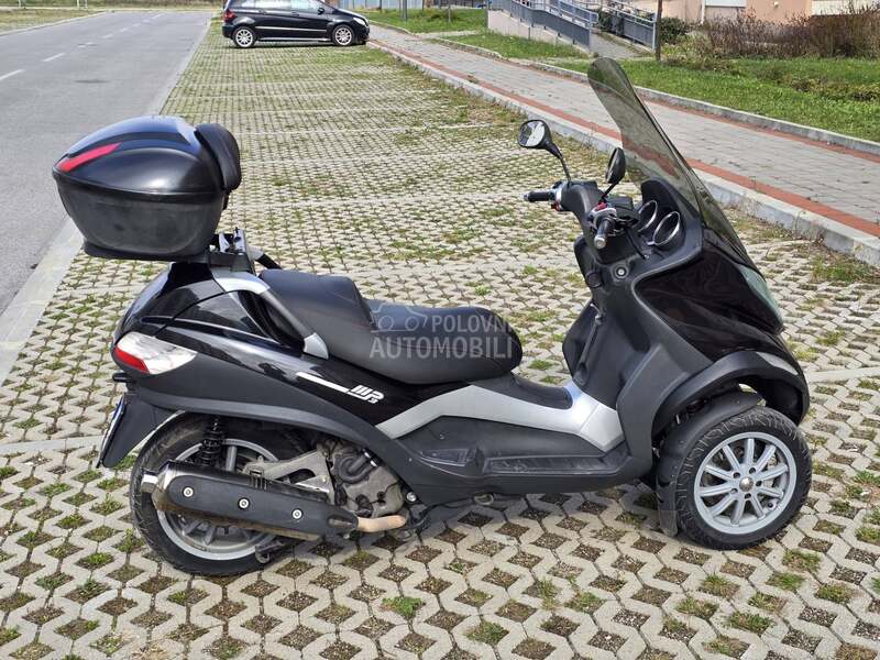 Piaggio MP3