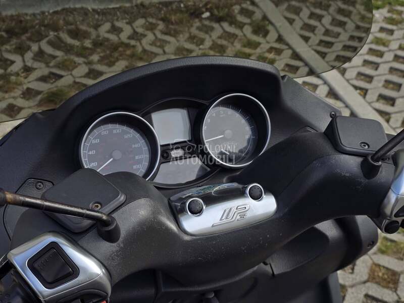 Piaggio MP3