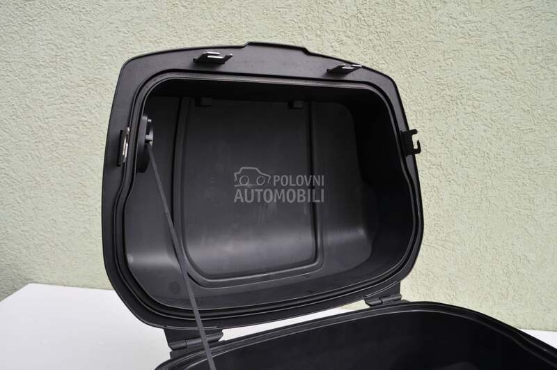 Suzuki V-Strom centralni kofer