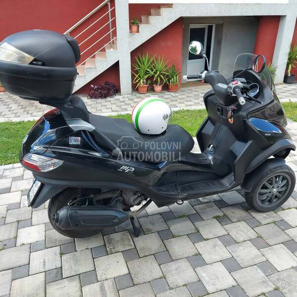 Piaggio MP3