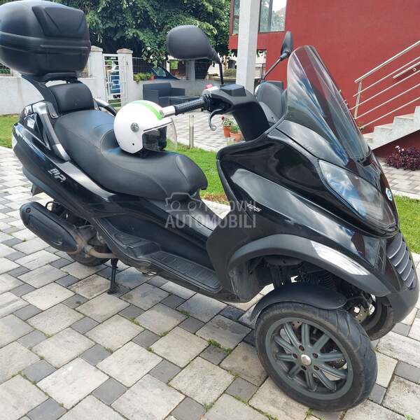 Piaggio MP3