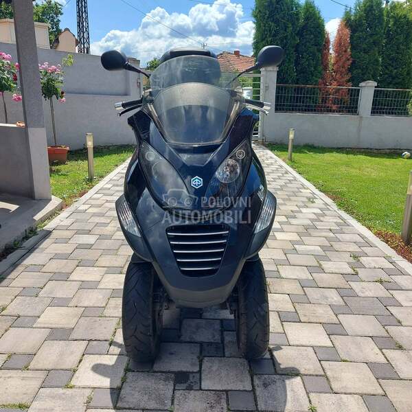 Piaggio MP3
