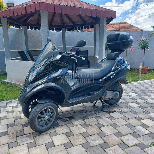 Piaggio MP3