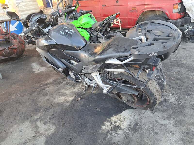 HONDA VFR 800 CROSS RUNNER