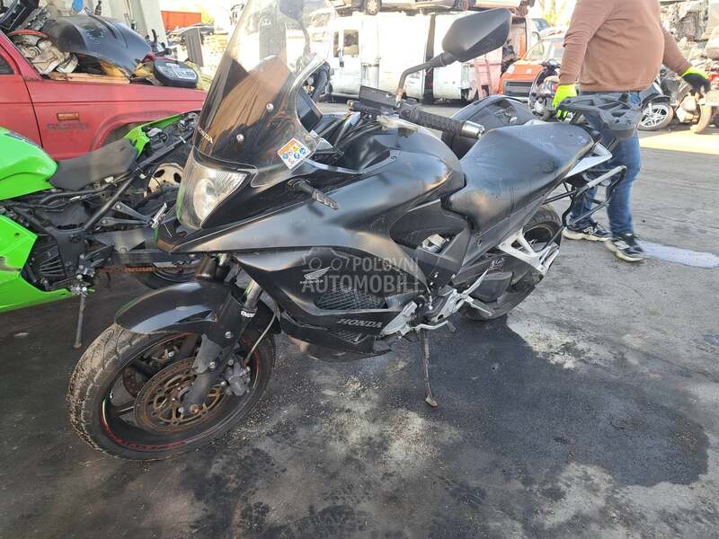 HONDA VFR 800 CROSS RUNNER