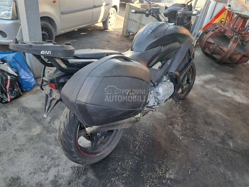 HONDA VFR 800 CROSS RUNNER