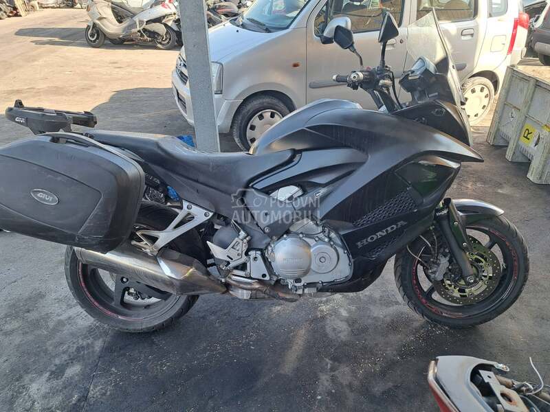 HONDA VFR 800 CROSS RUNNER