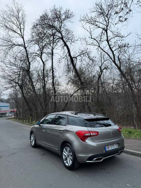 Citroen DS5 