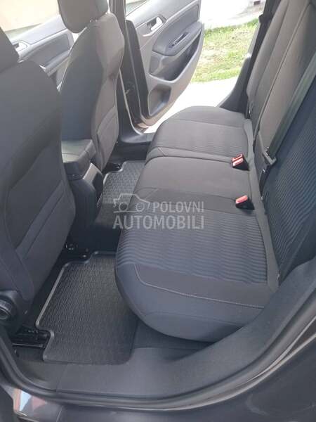 Peugeot 308 1,6hdi blue