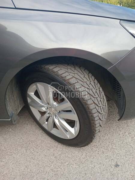 Peugeot 308 1,6hdi blue