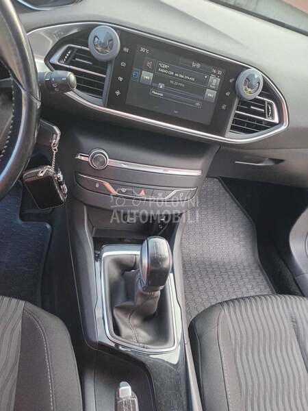 Peugeot 308 1,6hdi blue