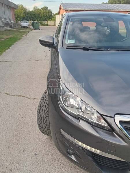 Peugeot 308 1,6hdi blue