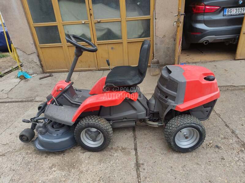 Husqvarna rider r111