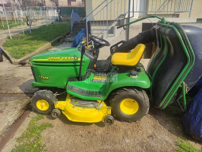 John Deere LX 279