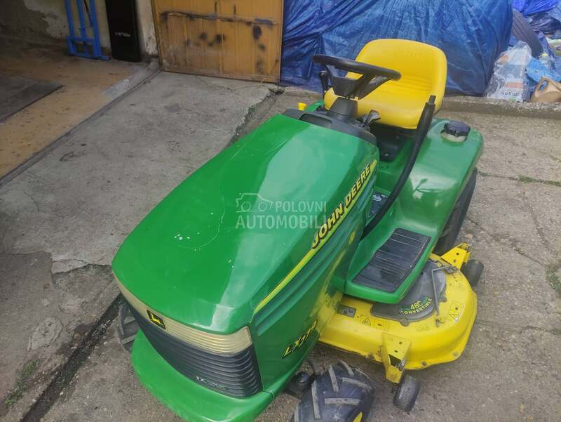 John Deere LX 279