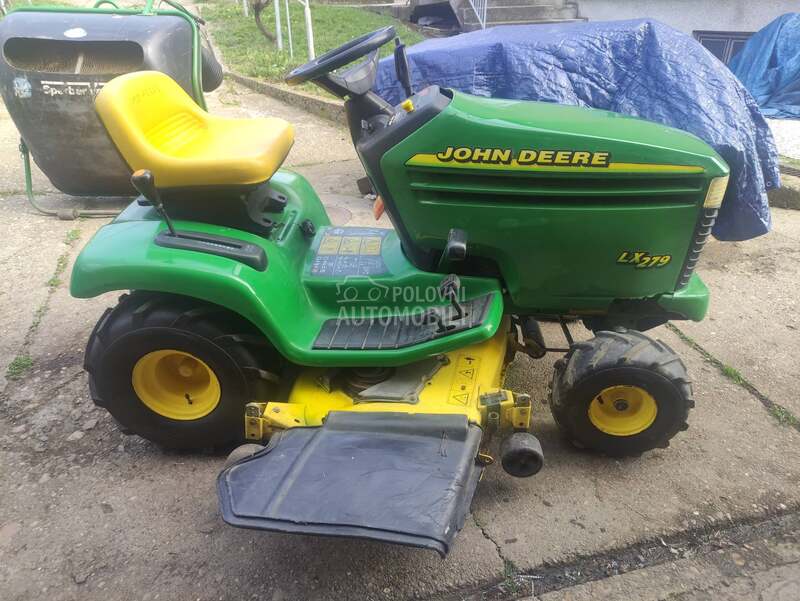 John Deere LX 279
