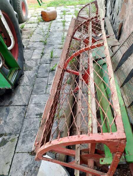 Massey Ferguson mf 520 i claas mercator