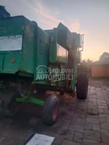 Massey Ferguson mf 520 i claas mercator