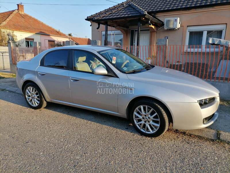 Alfa Romeo 159 
