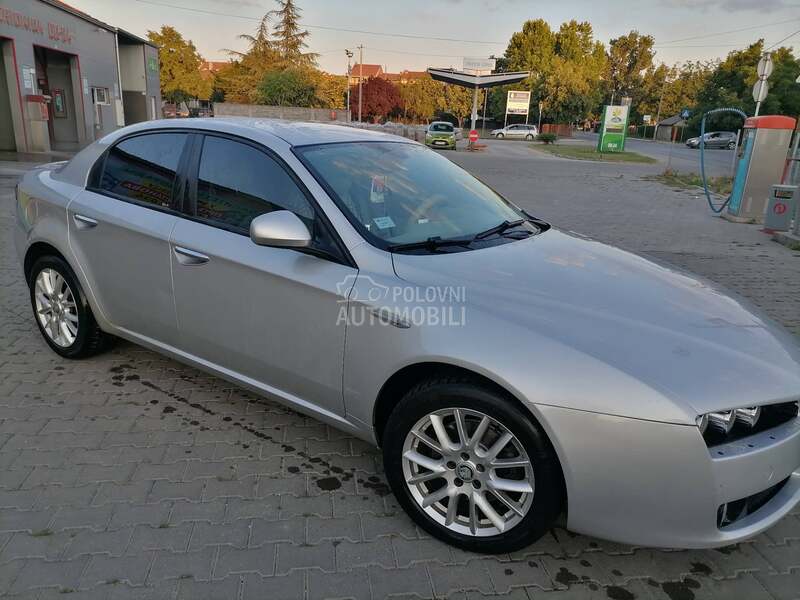 Alfa Romeo 159 