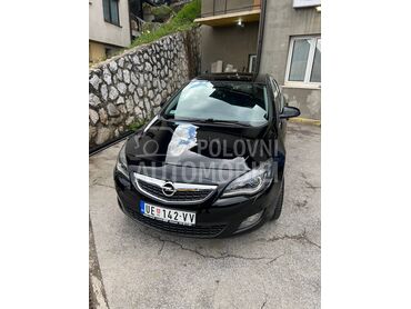 Opel Astra J cosmo