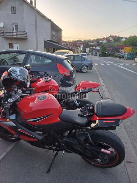 Suzuki GSXR 1000 K6