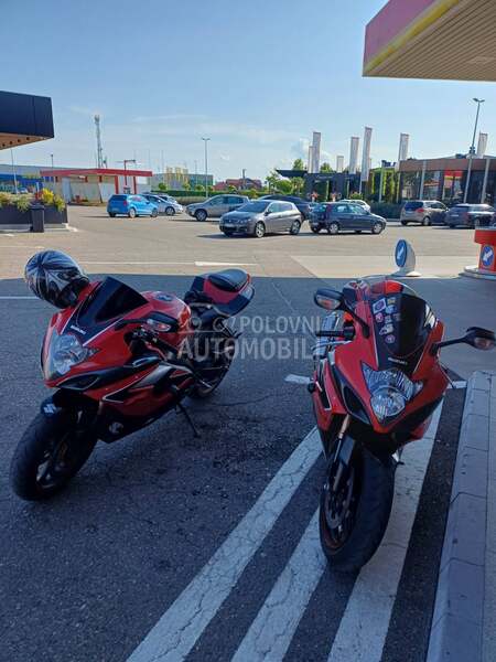Suzuki GSXR 1000 K6