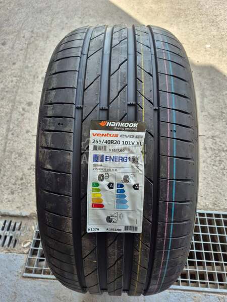 Hankook 255/40 R20 Letnja