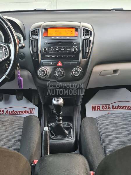 Kia cee`d 1.6 Champion