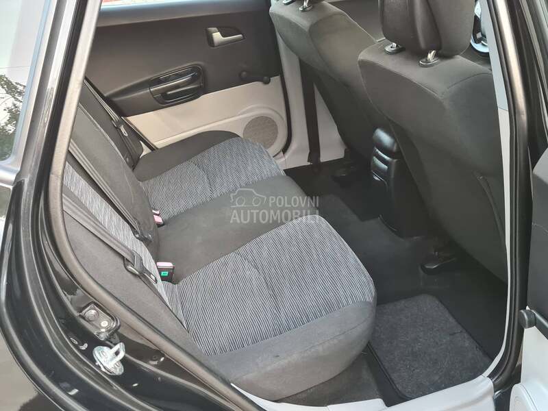 Kia cee`d 1.6 Champion