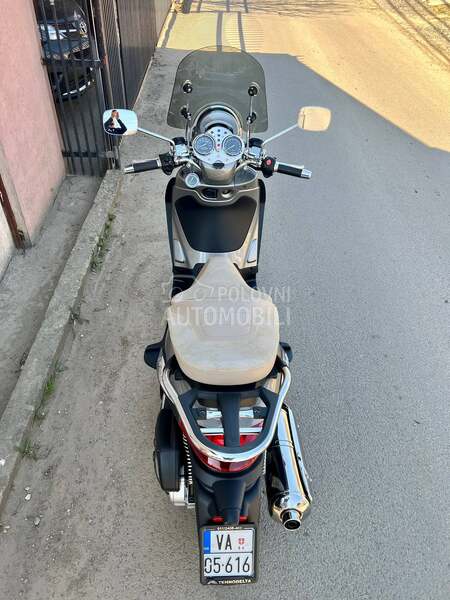 Piaggio Beverly Cruiser 500ie NOV