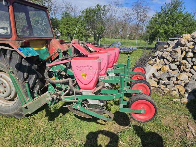 Agria 4 reda sa valjcima