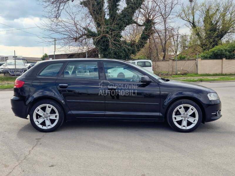 Audi A3 1.2b 4-cilindra