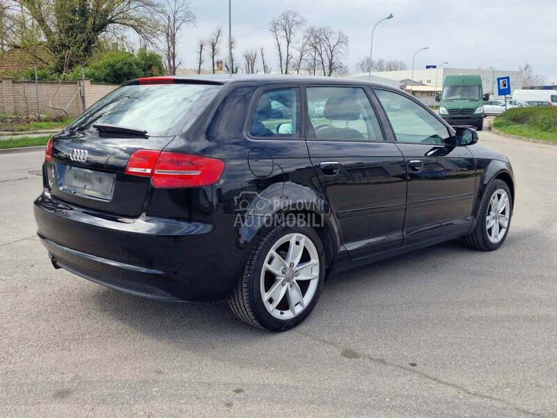 Audi A3 1.2b 4-cilindra