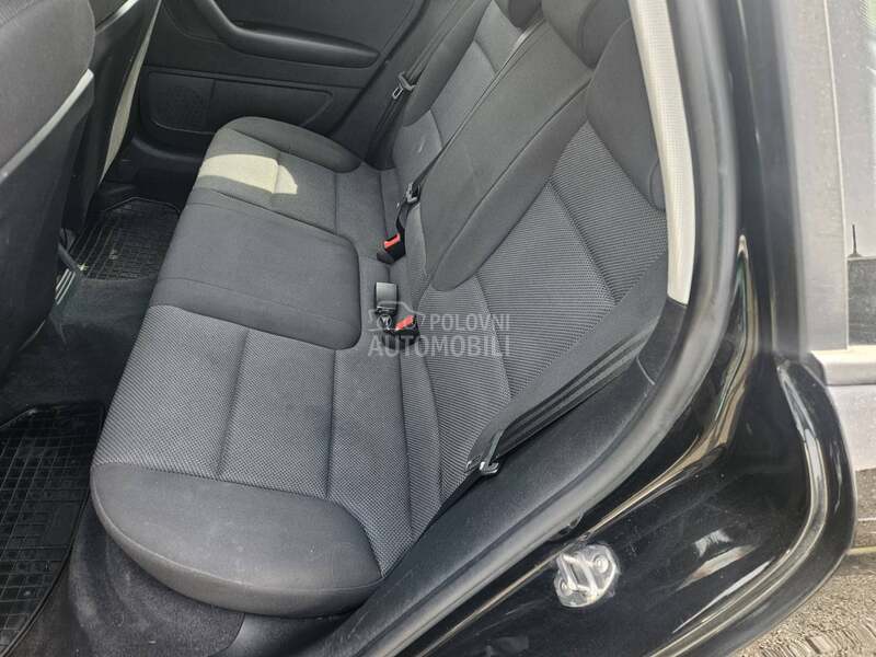 Audi A3 1.2b 4-cilindra